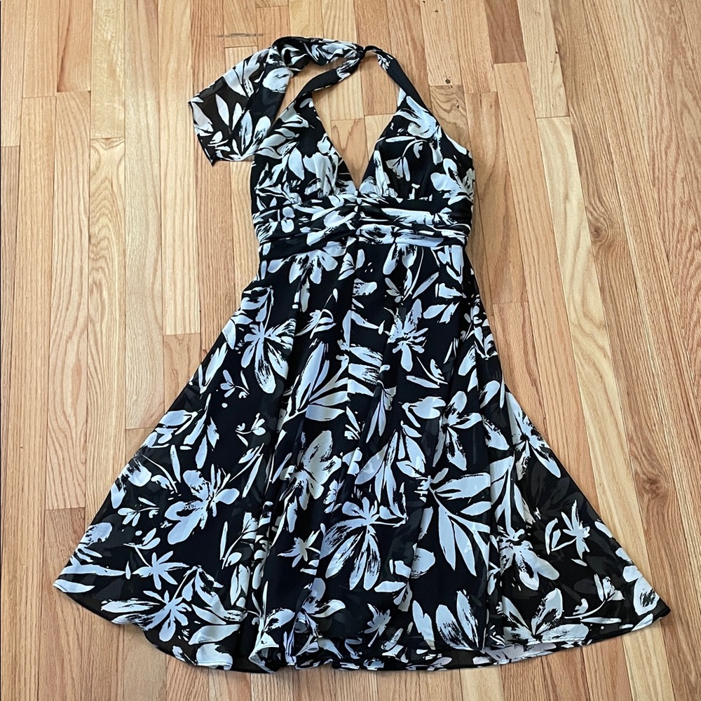 Y2K Black White Floral Halter Neck Mini Dress 4 Tropical Beach Resort Coastal